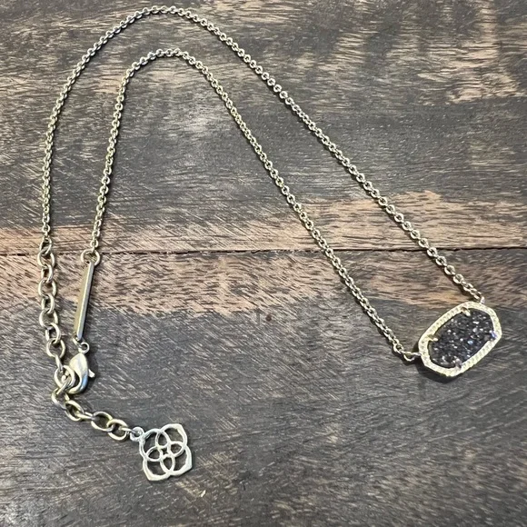 🎉 HP 🎉 Kendra Scott Silver Pendant Drusy Necklace - Picture 4 of 9